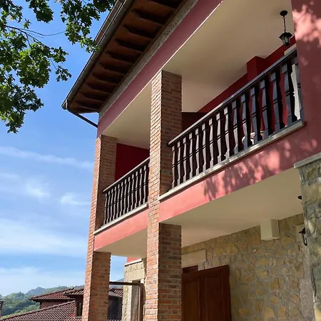 El Picoretu Apartmán Mestas De Con
